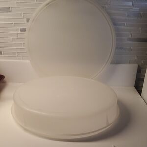 Vintage Tupperware White Cupcakes Carrier 12in With Lid.